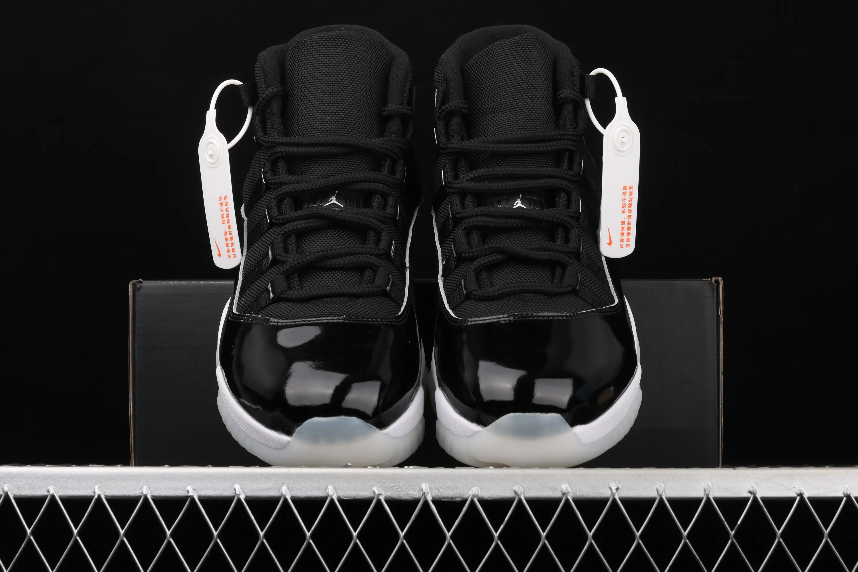 All Categories Air Jordan Jordan Series Basketball Shoes Air Jordan 11 J Edition Air Jordan 11 "25th Anniversary" AJ11 Joe 11 Devil II Genuine Standard Real Carbon CT8012-011